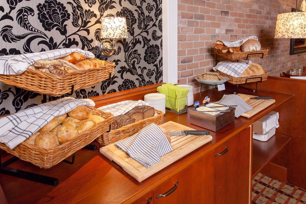 Aadankosio Hotel Йоенсуу Екстериор снимка