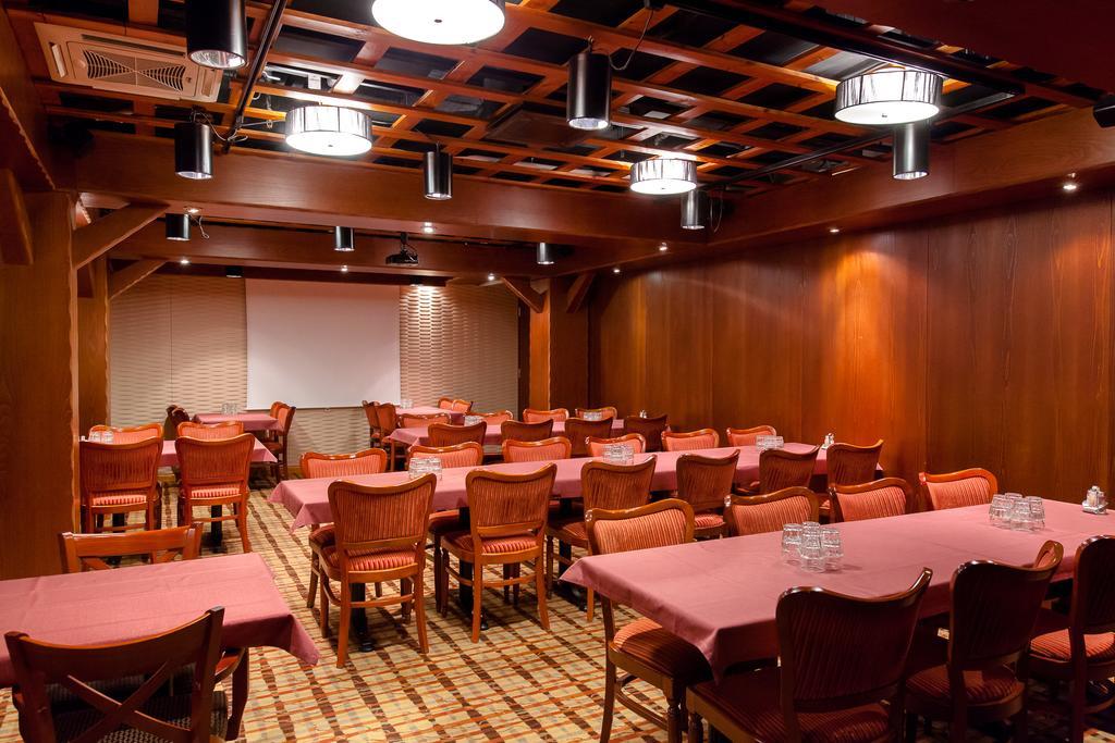 Aadankosio Hotel Йоенсуу Екстериор снимка